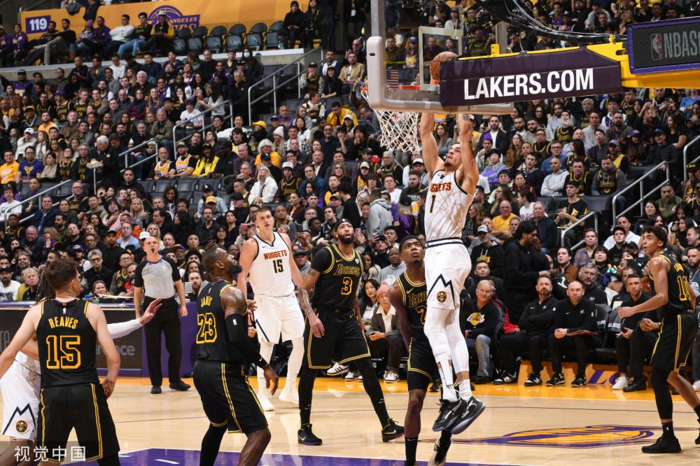 在支出与收 在支出与收