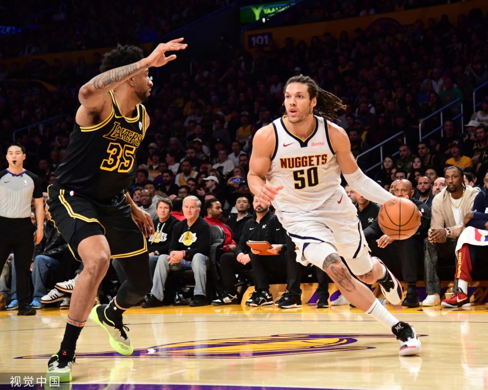 等运动员的 等运动员的